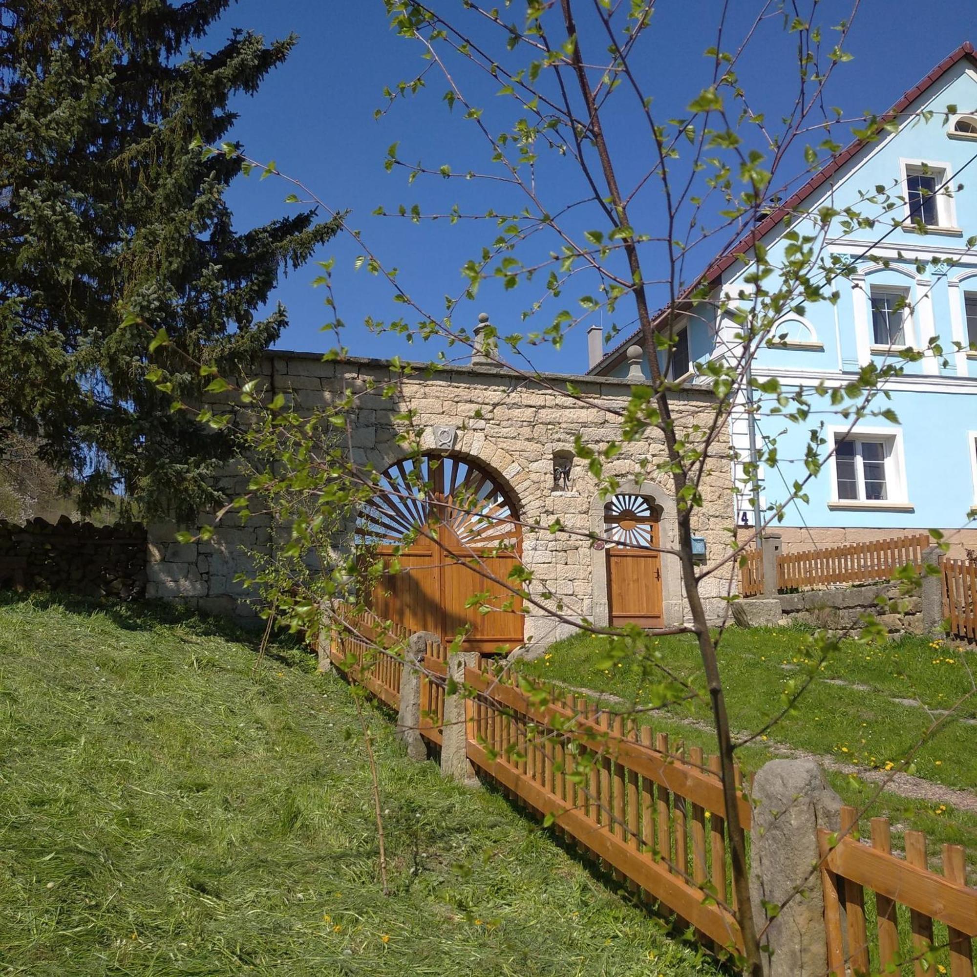 Statek Bily Dvur - Bely Otel Machov Dış mekan fotoğraf
