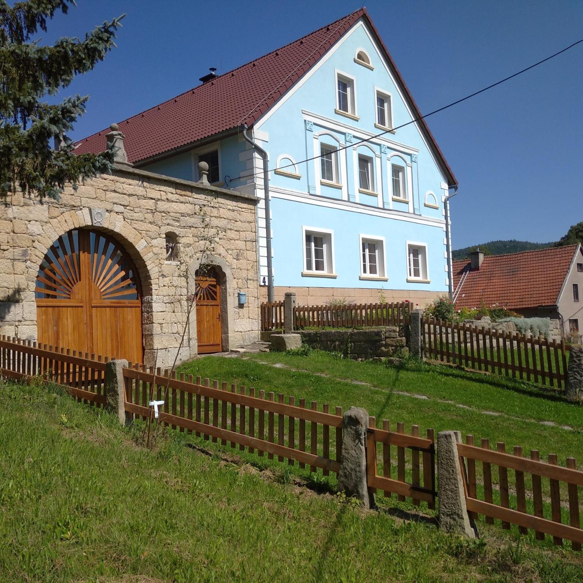Statek Bily Dvur - Bely Otel Machov Dış mekan fotoğraf