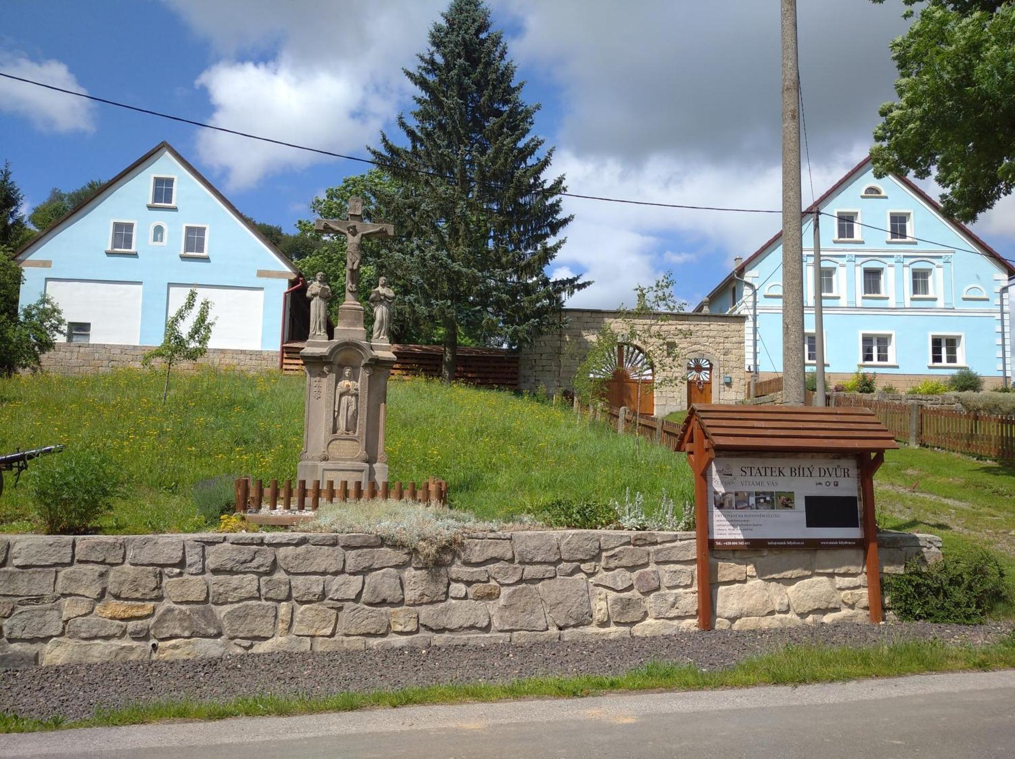 Statek Bily Dvur - Bely Otel Machov Dış mekan fotoğraf