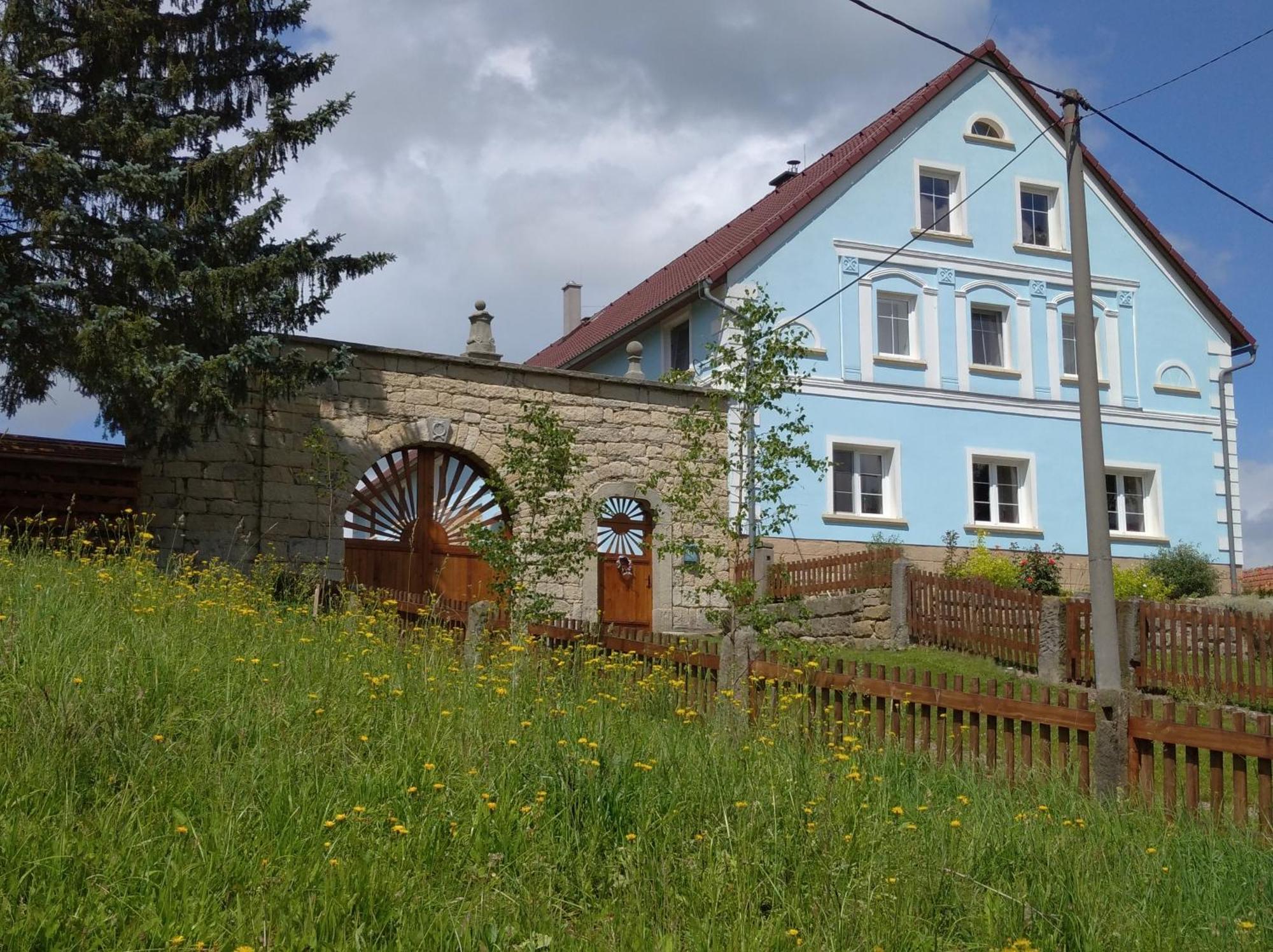 Statek Bily Dvur - Bely Otel Machov Dış mekan fotoğraf